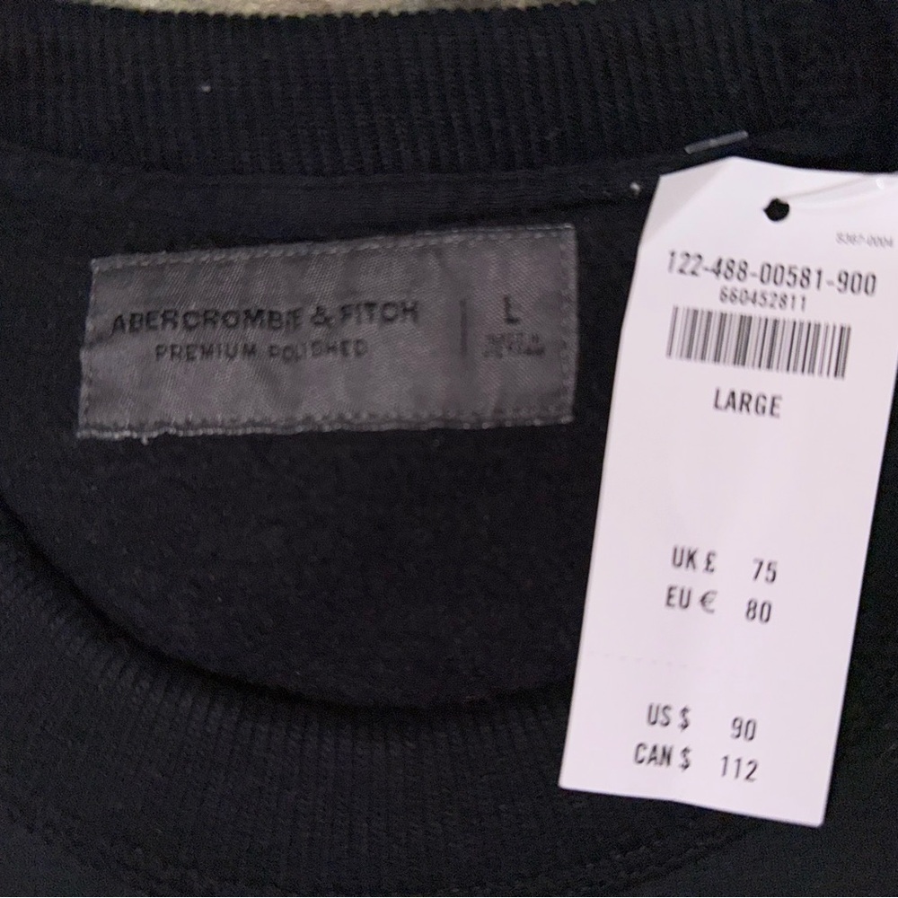 Cadillac Black Embroidered Logo Apparel - Picture 4 of 4